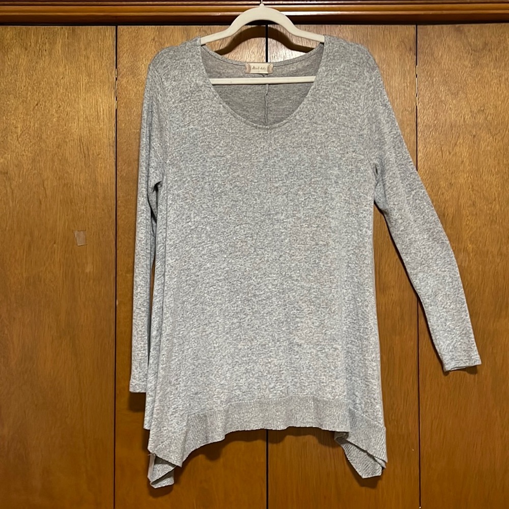 Alterd State Lightweight knit sweater. Size L